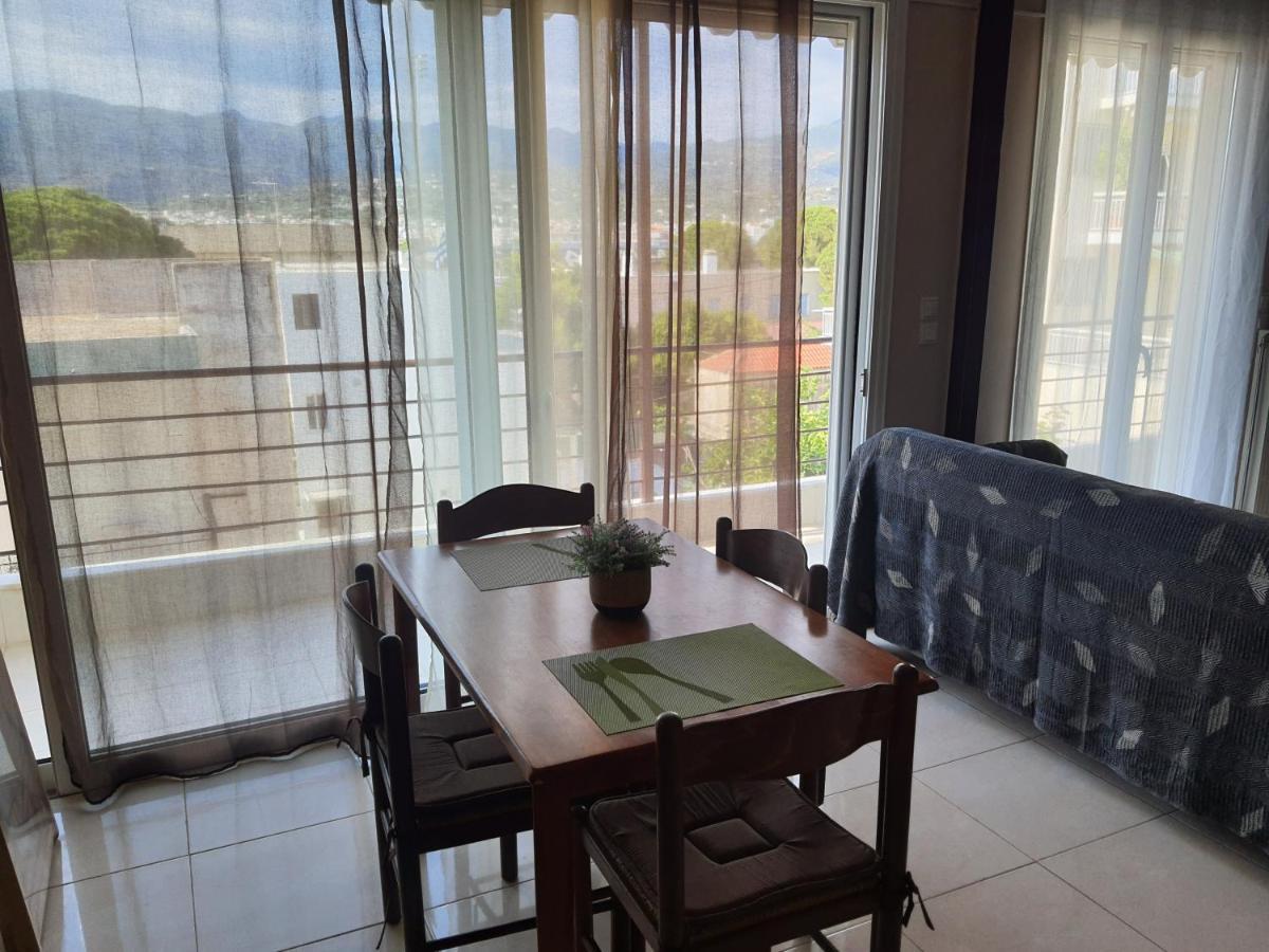 Seaside Beach Apartment Kalamata Dış mekan fotoğraf